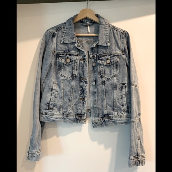 Free People Women’s Rumors Denim Jacket - Picture 1 of 3